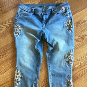 Floral Embroidered Skinny Jeans